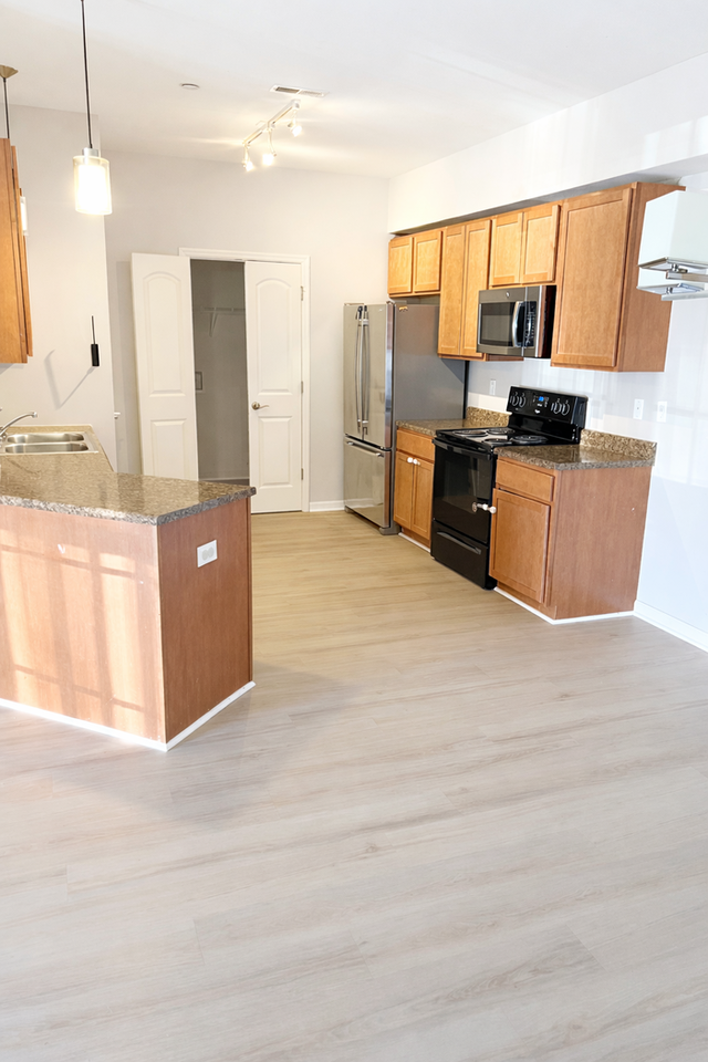 6421 Brookfield Court Dr #105 - Photo 2 of 8