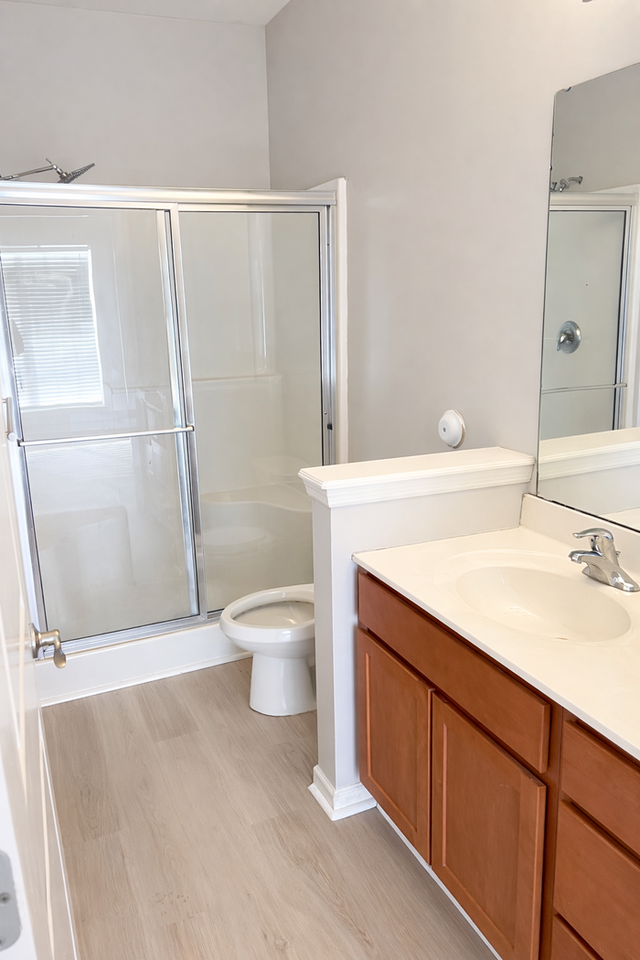 6421 Brookfield Court Dr #105 - Photo 6 of 8