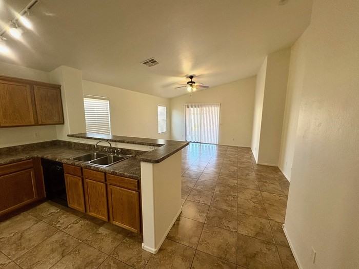 7142 W Beverly Rd - Photo 3 of 27