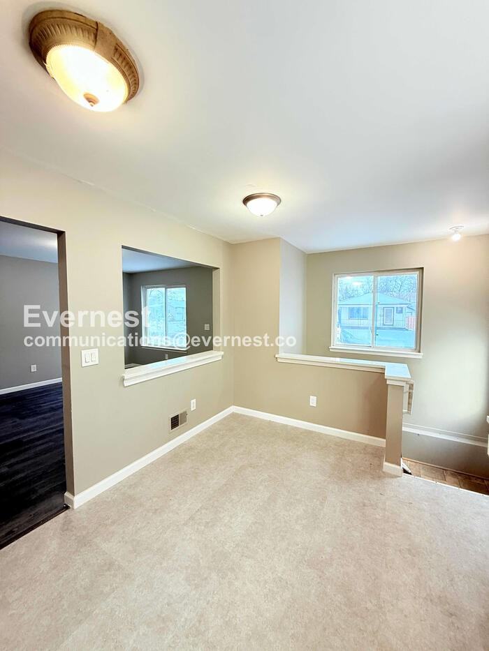 23569 Stewart Ave - Photo 4 of 26