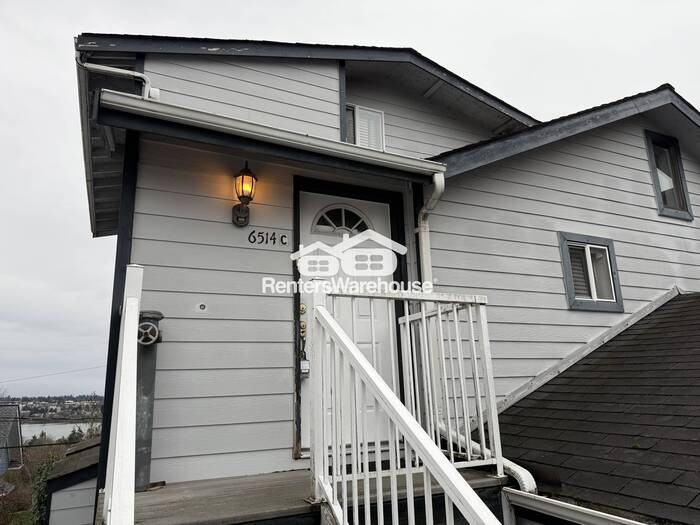 6514 Phinney Ave N #C - Photo 2 of 24