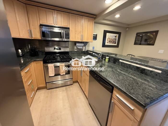 6514 Phinney Ave N #C - Photo 6 of 24