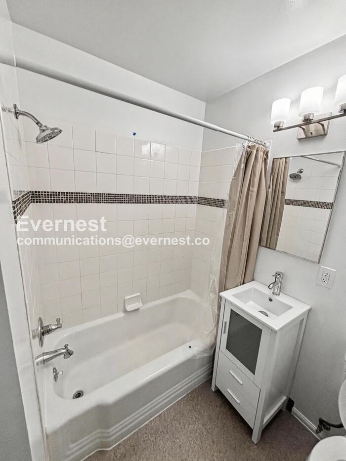 6822 Moore St - Photo 6 of 26