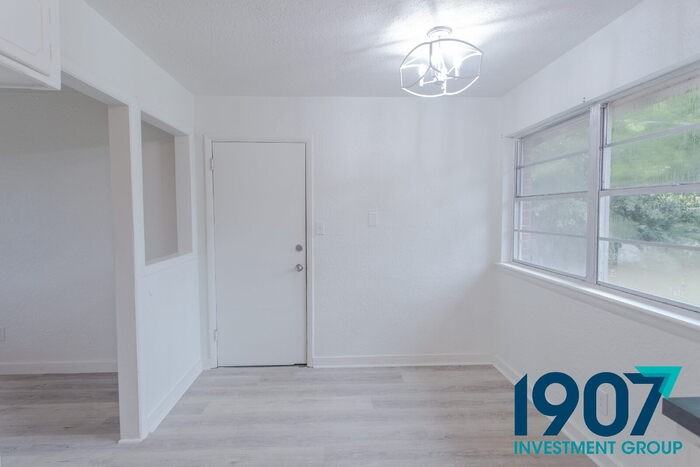 730 Barbour Ave - Photo 7 of 25