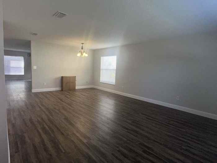 2141 Ashley Lakes Dr - Photo 2 of 23