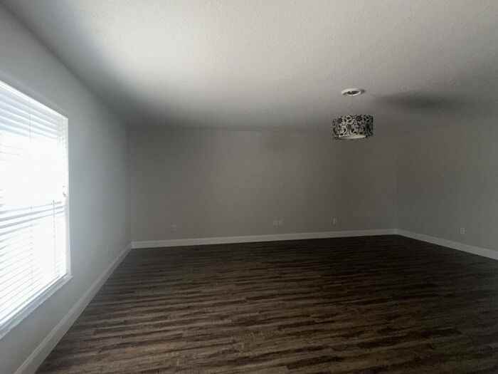 2141 Ashley Lakes Dr - Photo 7 of 23