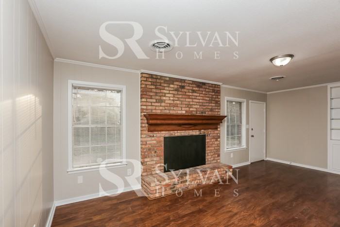 5819 Kings Pl - Photo 3 of 16