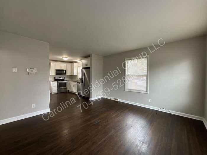 1624 Eastway Dr - Photo 2 of 16