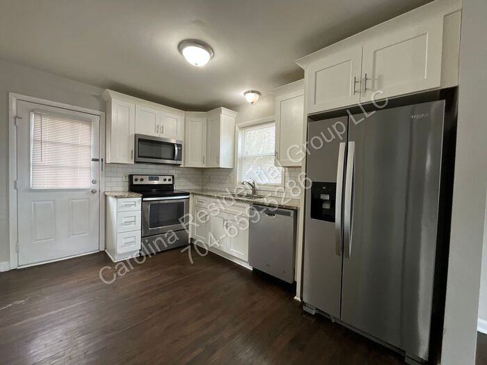 1624 Eastway Dr - Photo 5 of 16