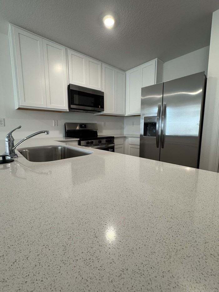 3942 Lombard St - Photo 3 of 37