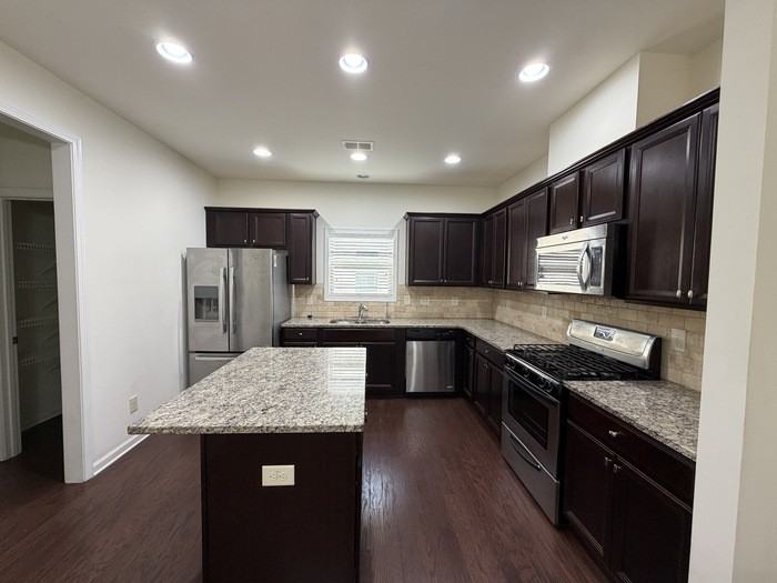 308 Privet Cir - Photo 2 of 17