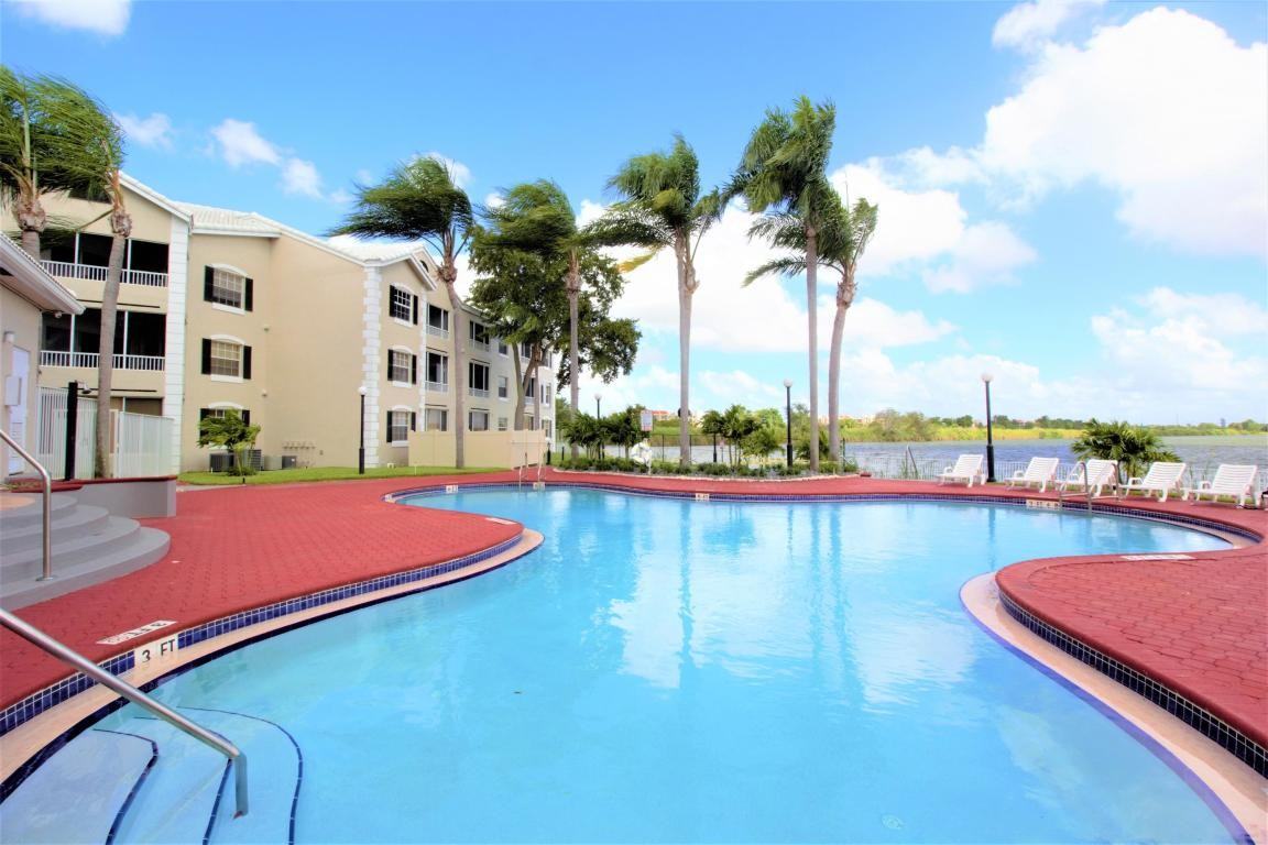 2881 N Oakland Forest Dr