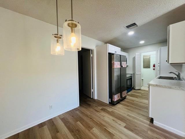 11877 Sturbridge Lane - Photo 6 of 9