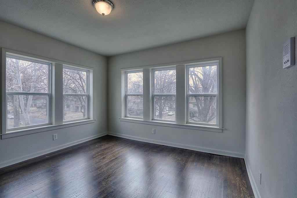 2912 Lockridge Avenue, - Photo 3 of 10