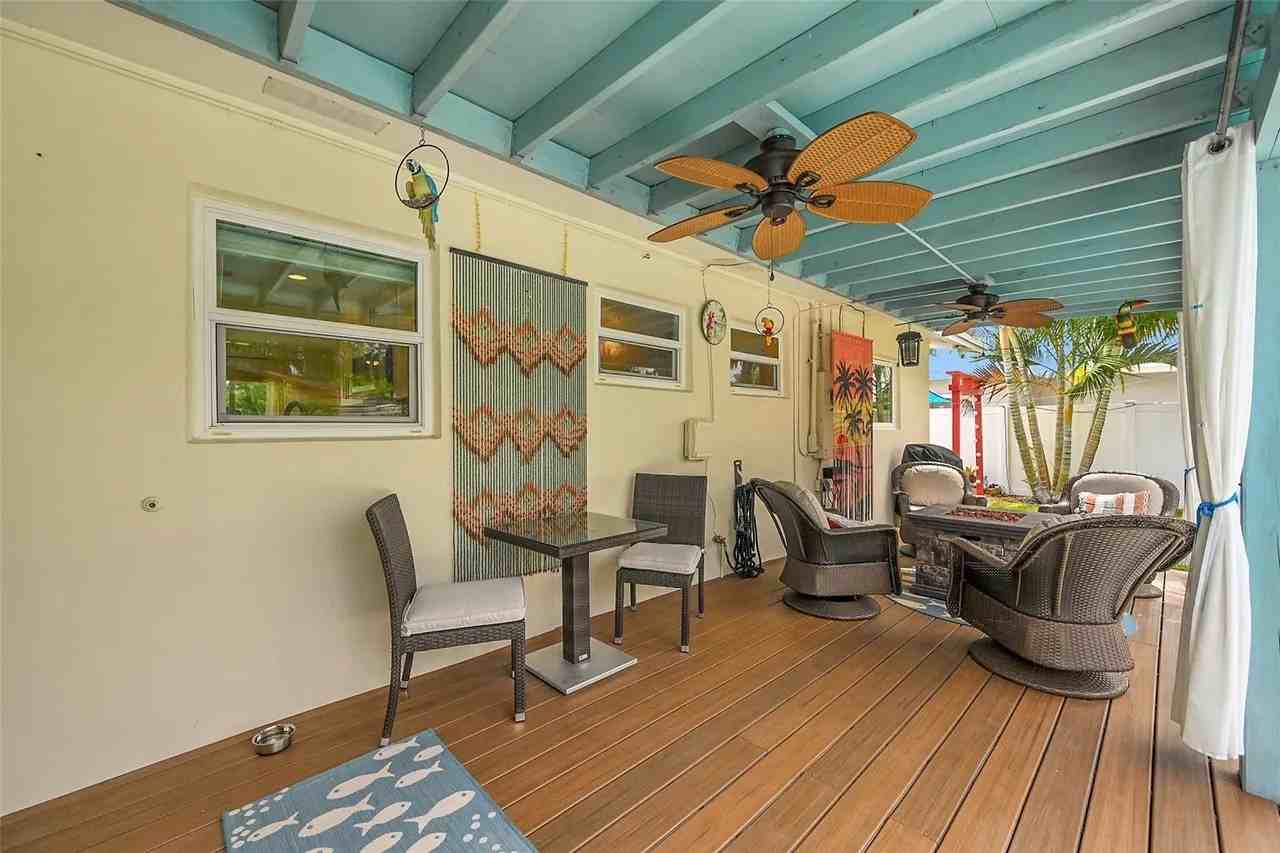 232 Sw 13th St #NA - Photo 2 of 24