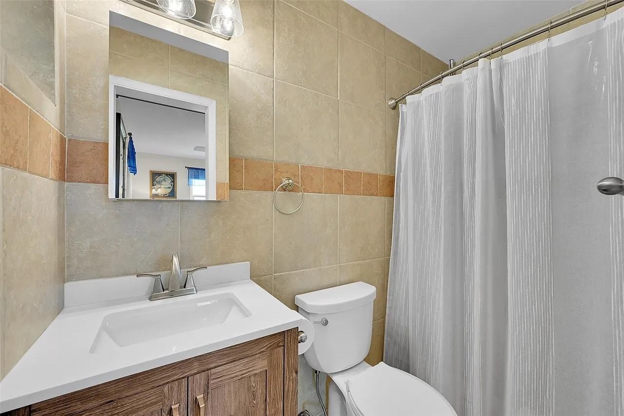 232 Sw 13th St #NA - Photo 5 of 24