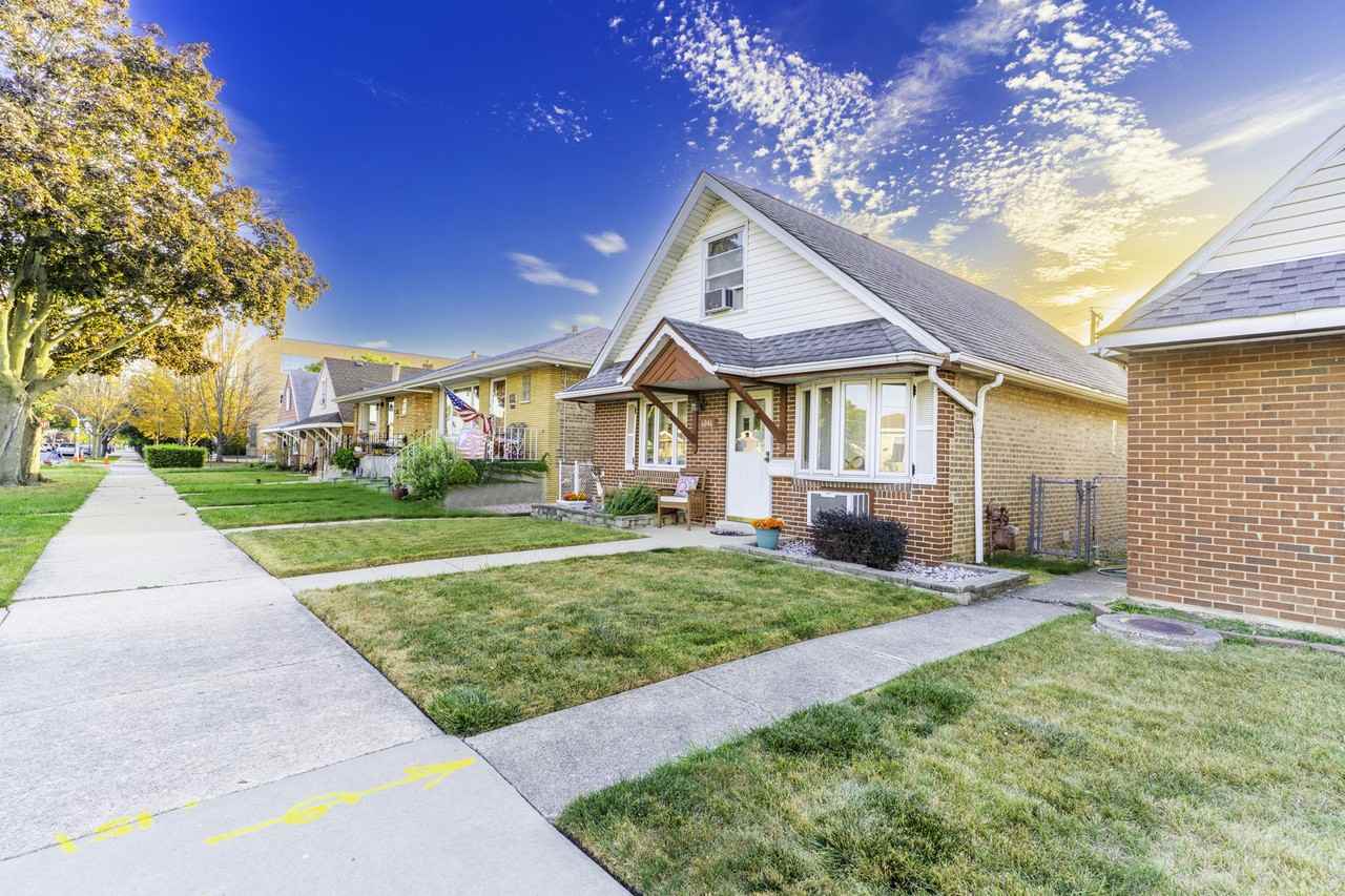 6046 S Melvina Ave #NA - Photo 2 of 19