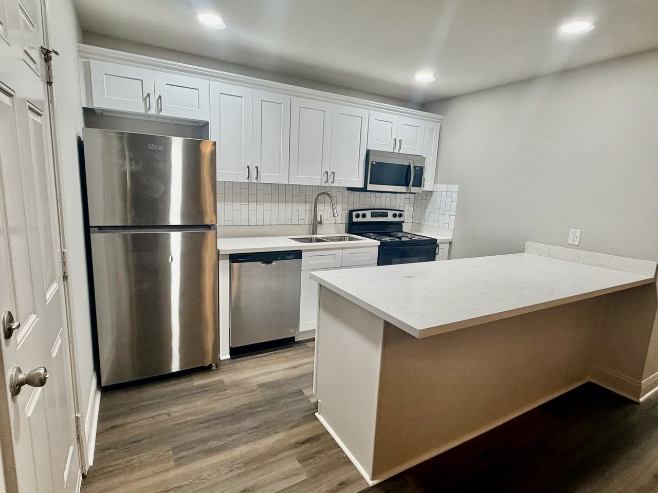 4340 Auburn St - Photo 2 of 7