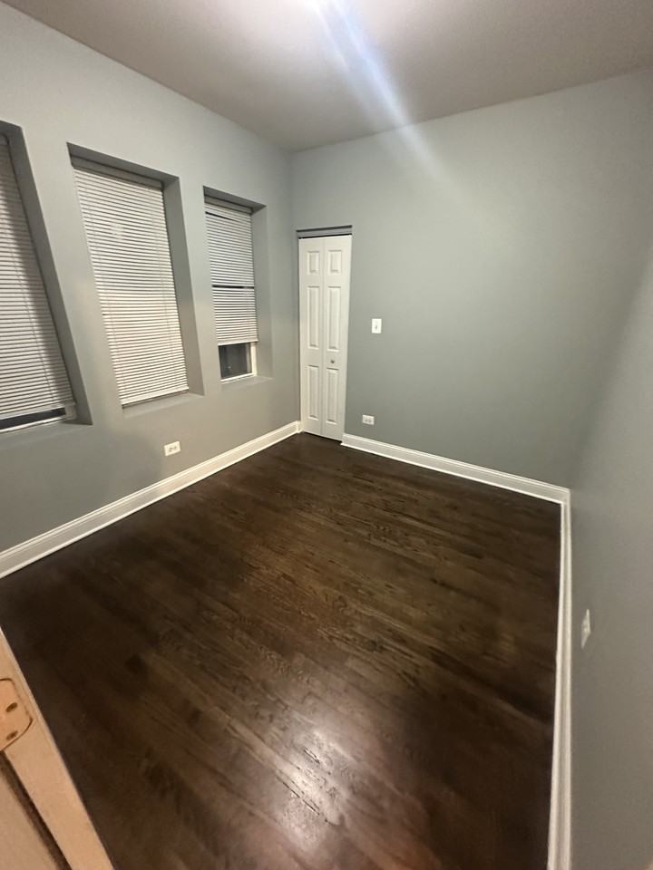 8053 S Champlain Ave #1 - Photo 5 of 8