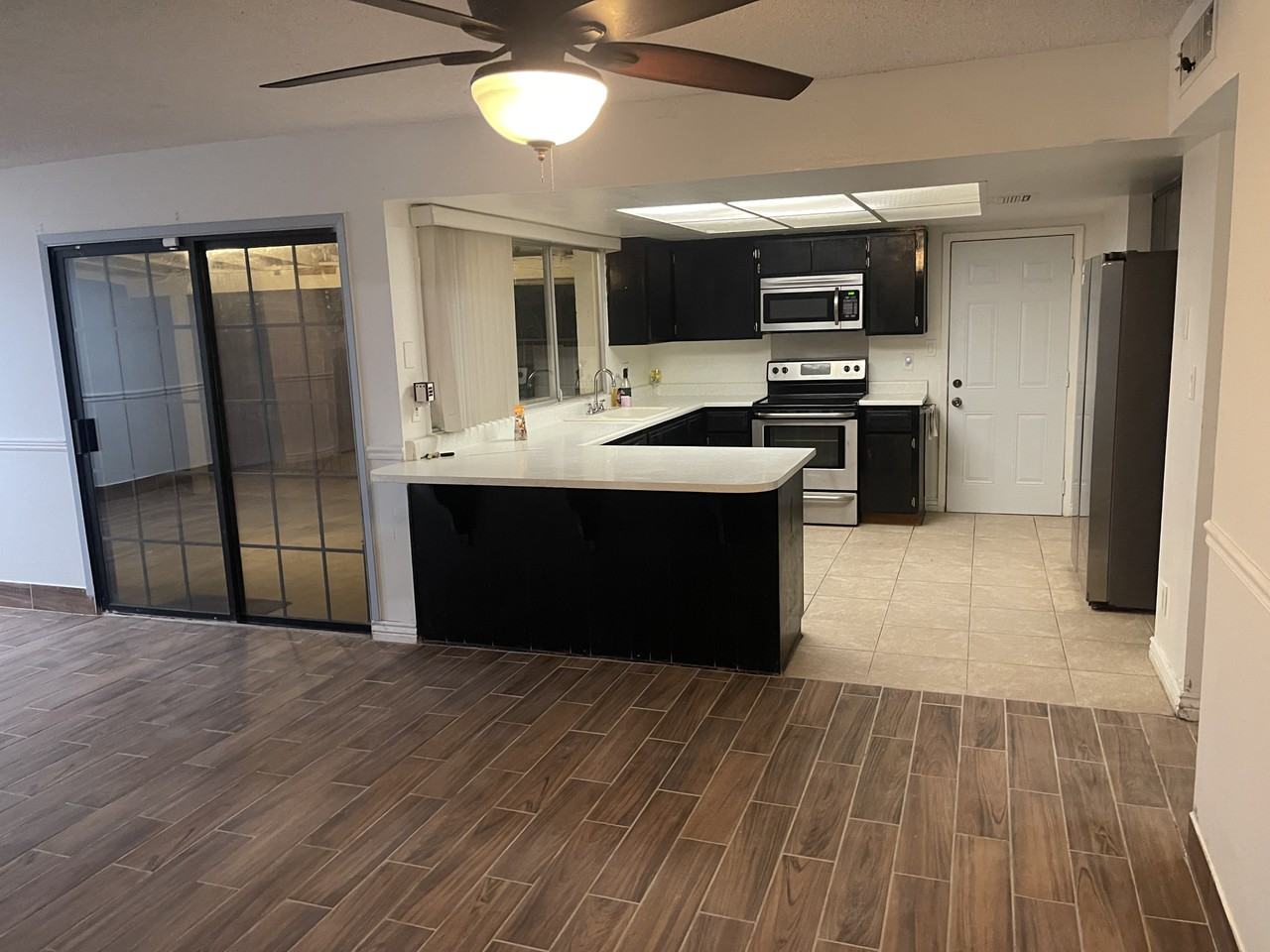 3019 W Myrtle Ave #NA - Photo 3 of 10