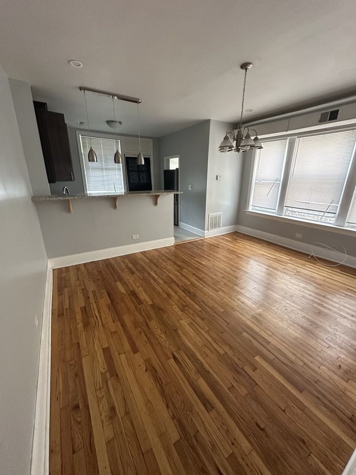 413 E 113th St #3 - Photo 3 of 5