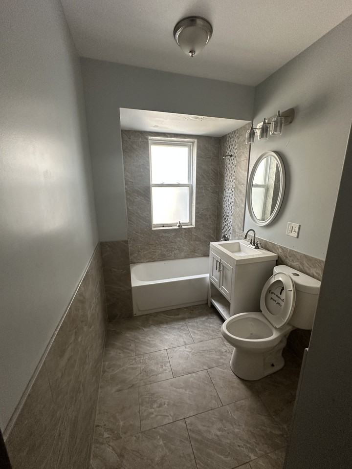 413 E 113th St #3 - Photo 4 of 5