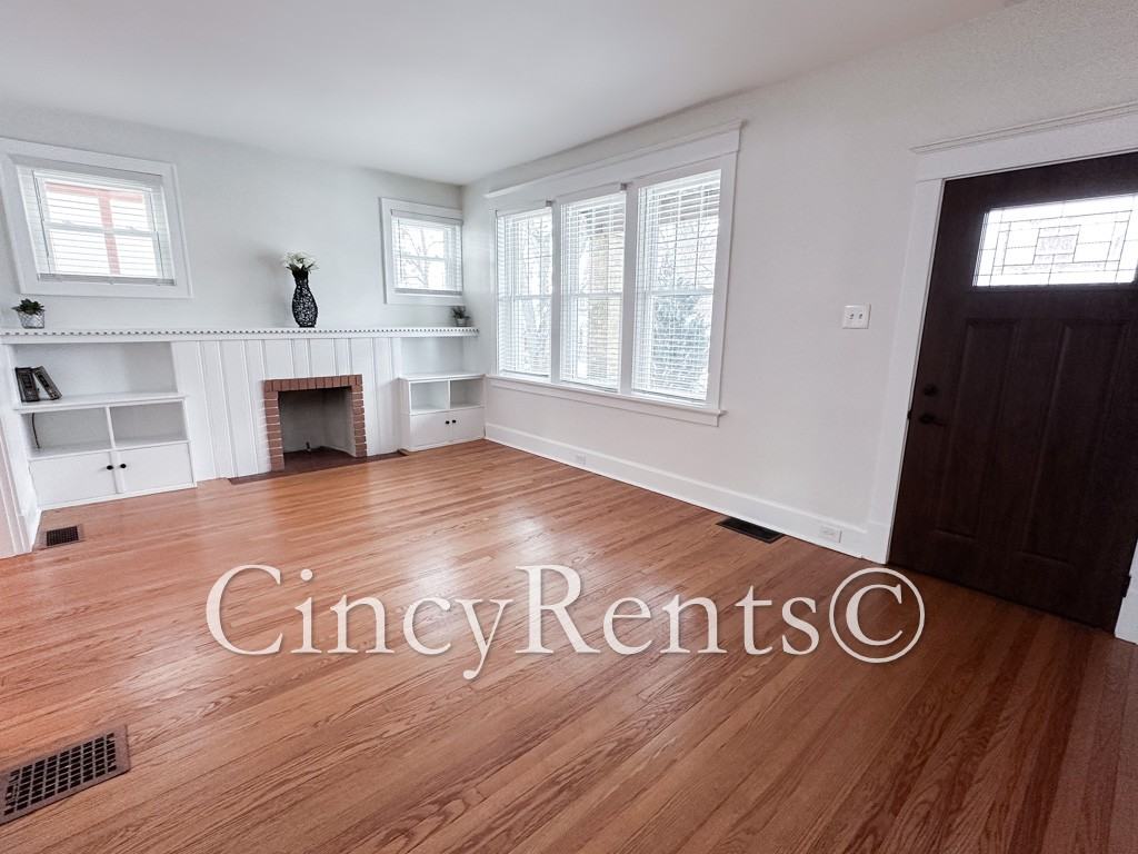 3623 Amberson Ave #1 - Photo 5 of 32