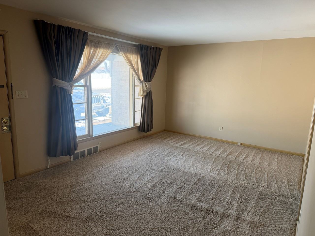 901 S Clifton Ave #NA - Photo 3 of 6