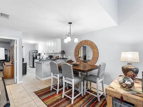 4036 Woodridge Rd - Photo 4 of 14