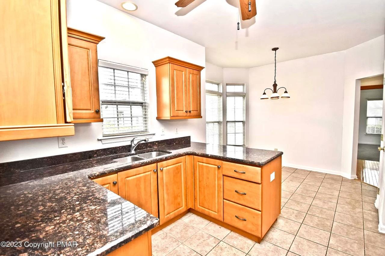 106 Bethpage Ter #106 - Photo 4 of 24