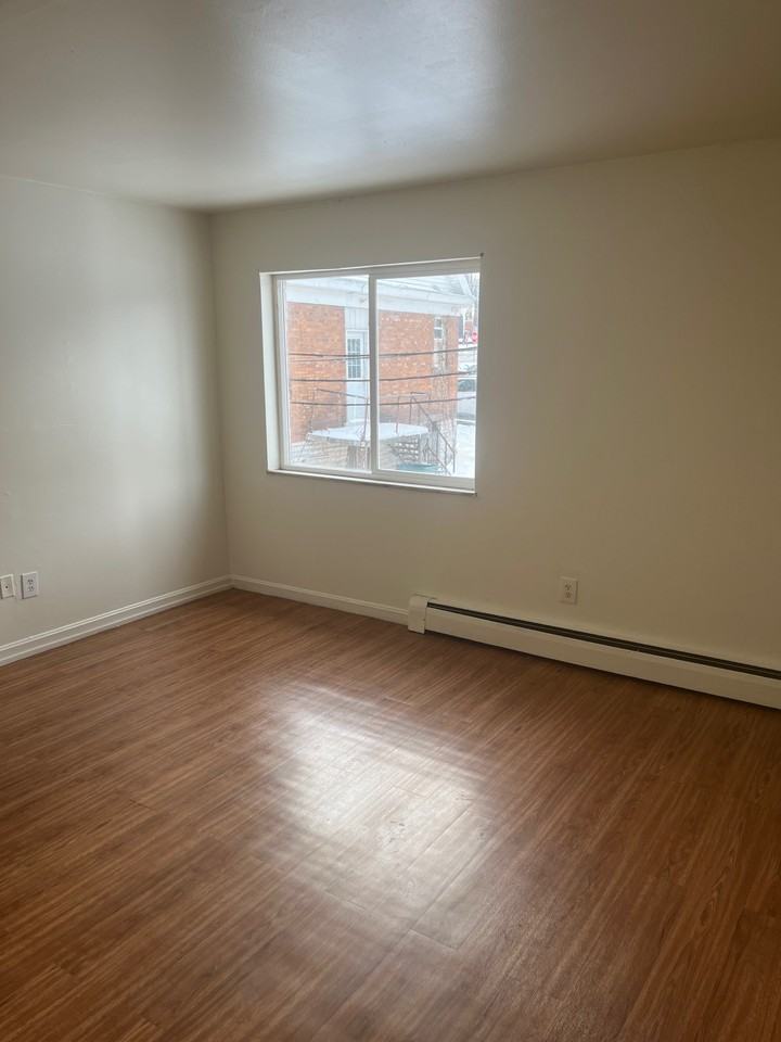 4045 Reading Rd #18 - Photo 5 of 7