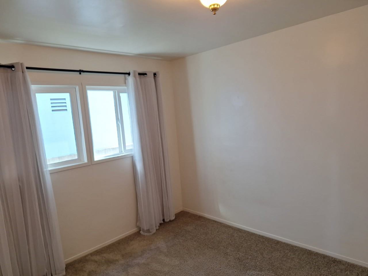 2608 W Carson St #NA - Photo 5 of 9