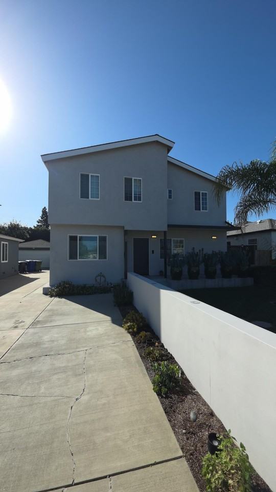 15216 Morrison St #NA - Photo 3 of 5