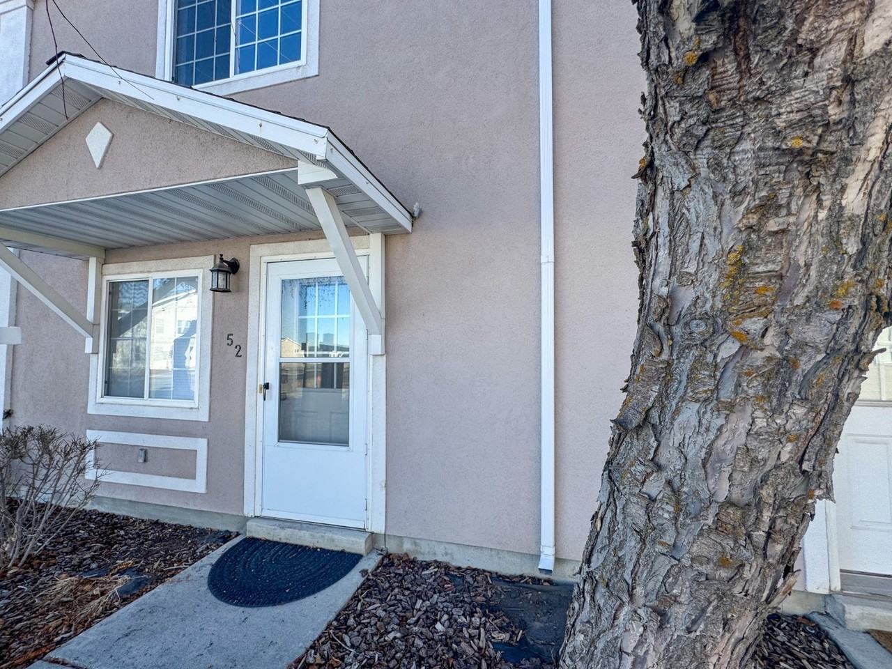 52 Kensington Pl - Photo 2 of 20