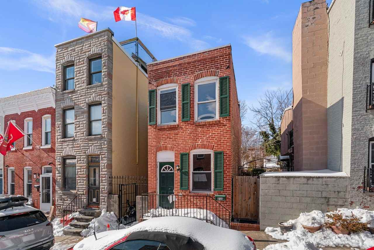 216 S Castle St - Photo 5 of 16