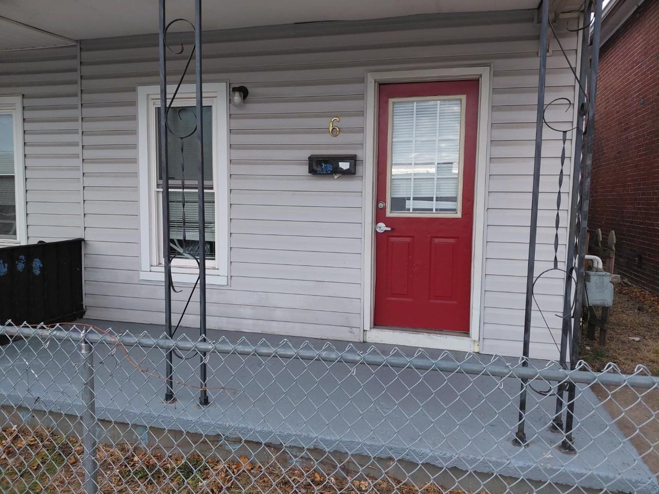 6 W First St - Photo 3 of 11