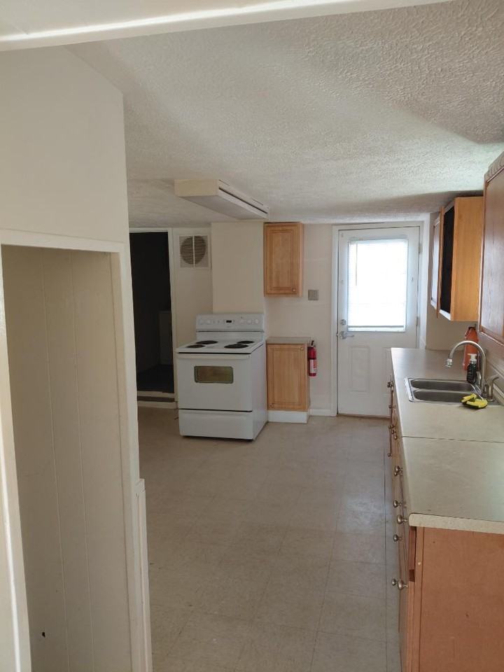 6 W First St - Photo 5 of 11