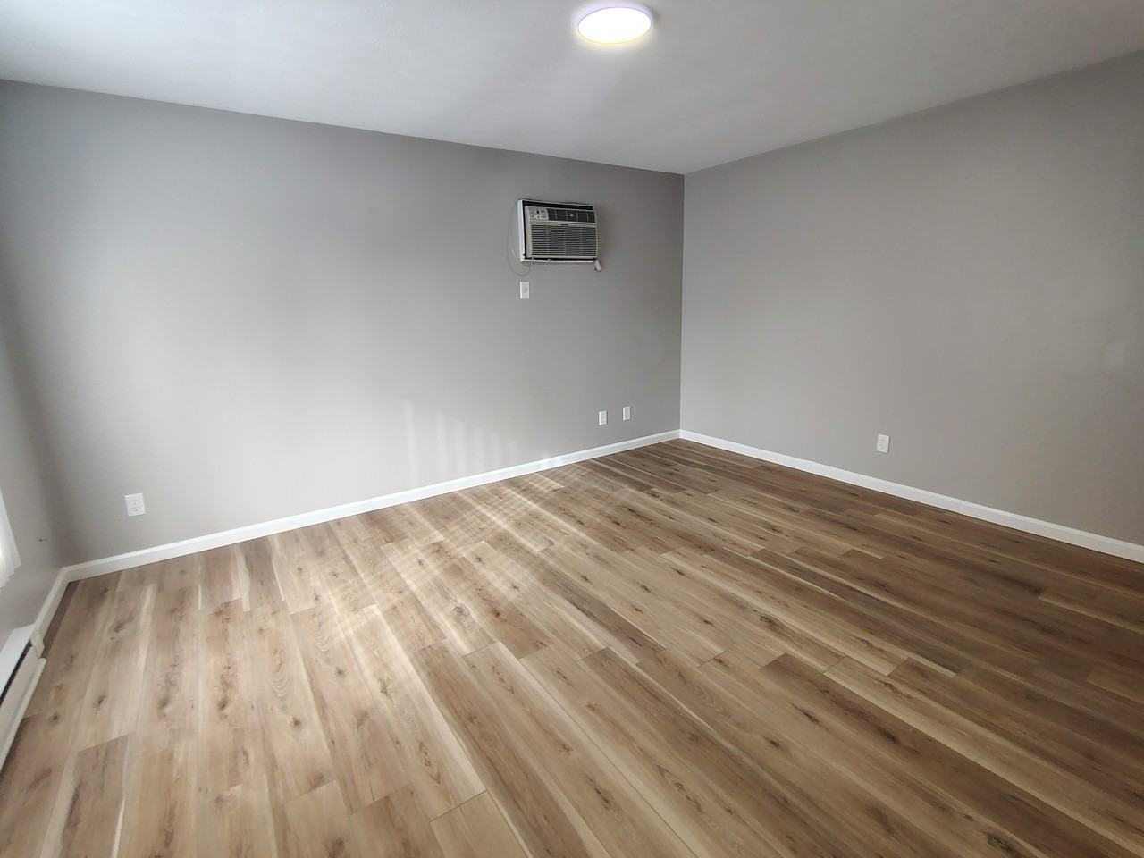 6078 Boxwood Dr #1 - Photo 2 of 5