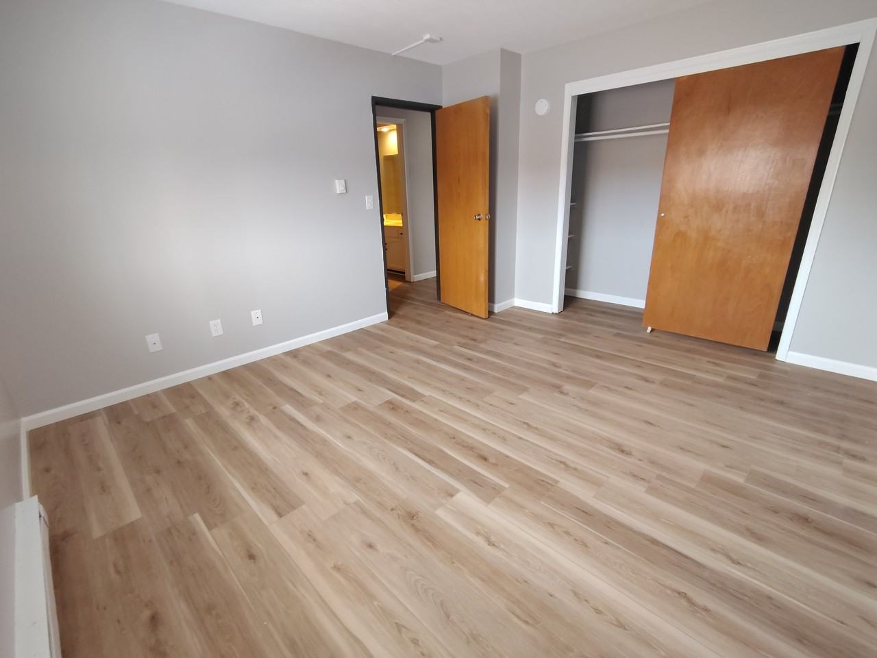 6078 Boxwood Dr #1 - Photo 5 of 5
