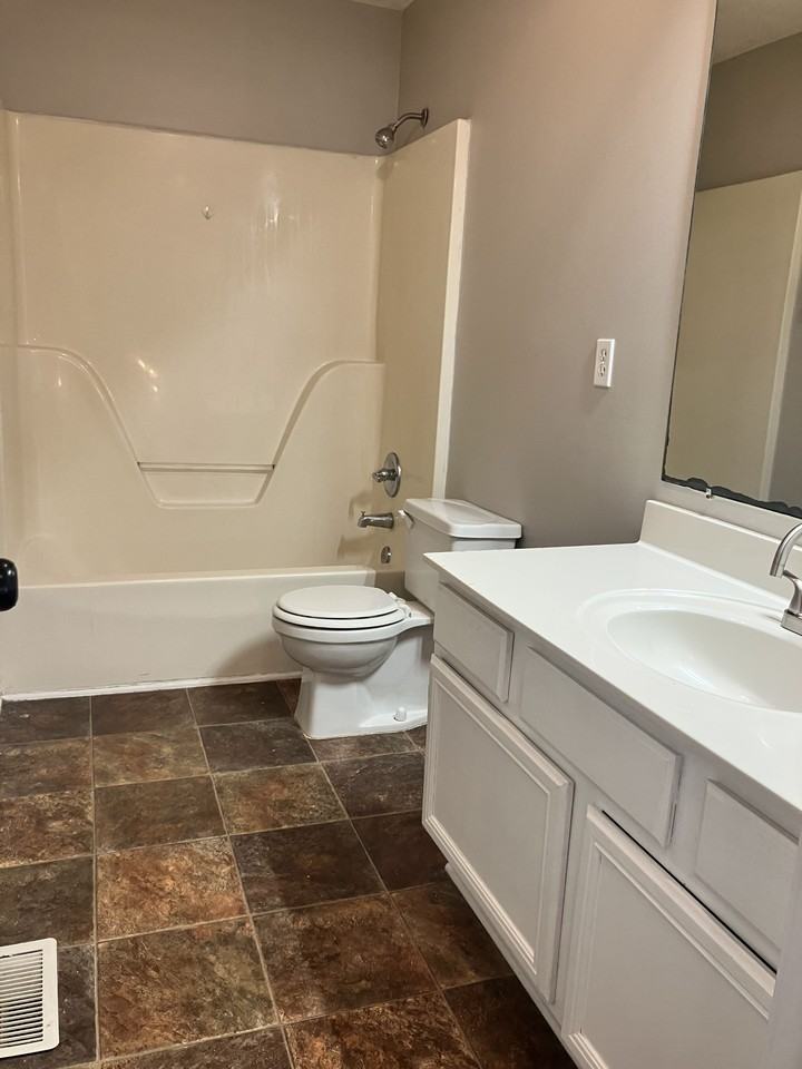 145 Viking DriveApartment 22 #1 - Photo 7 of 7