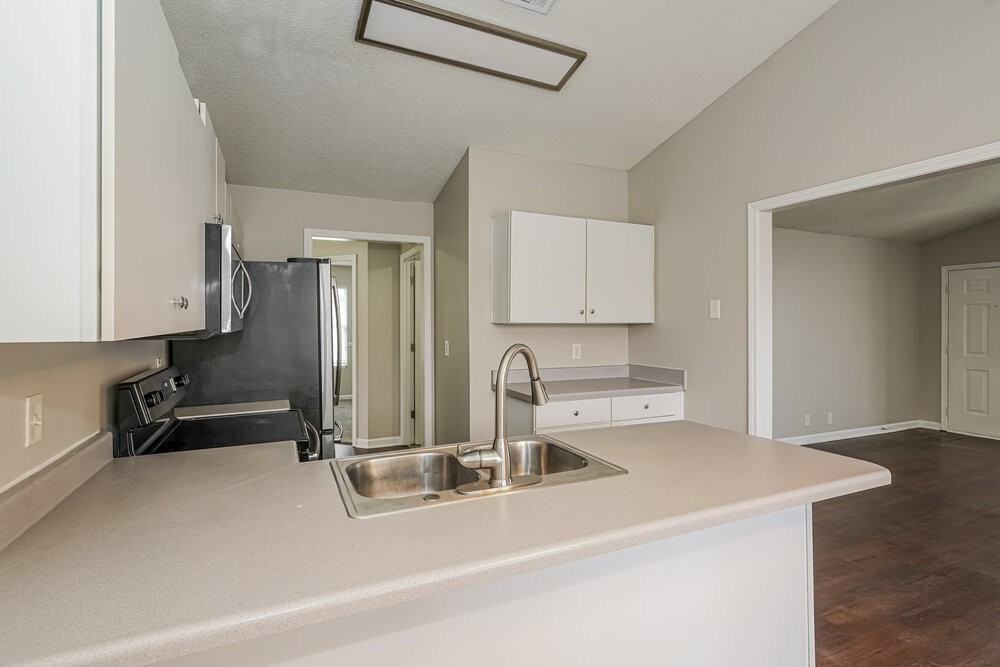 5039 Boyd Dr - Photo 7 of 16