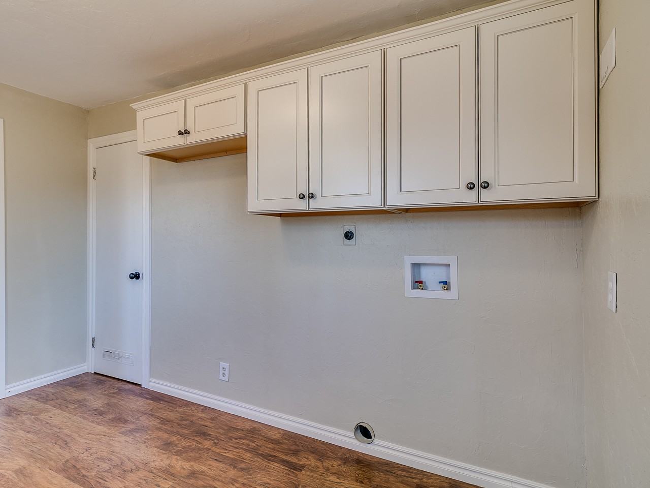 1417 W College Ave #1 - Photo 4 of 10