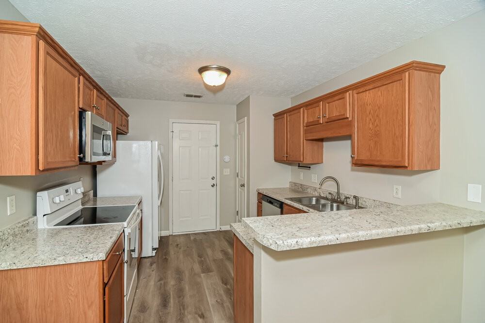 3221 Lexmark Cir - Photo 7 of 15