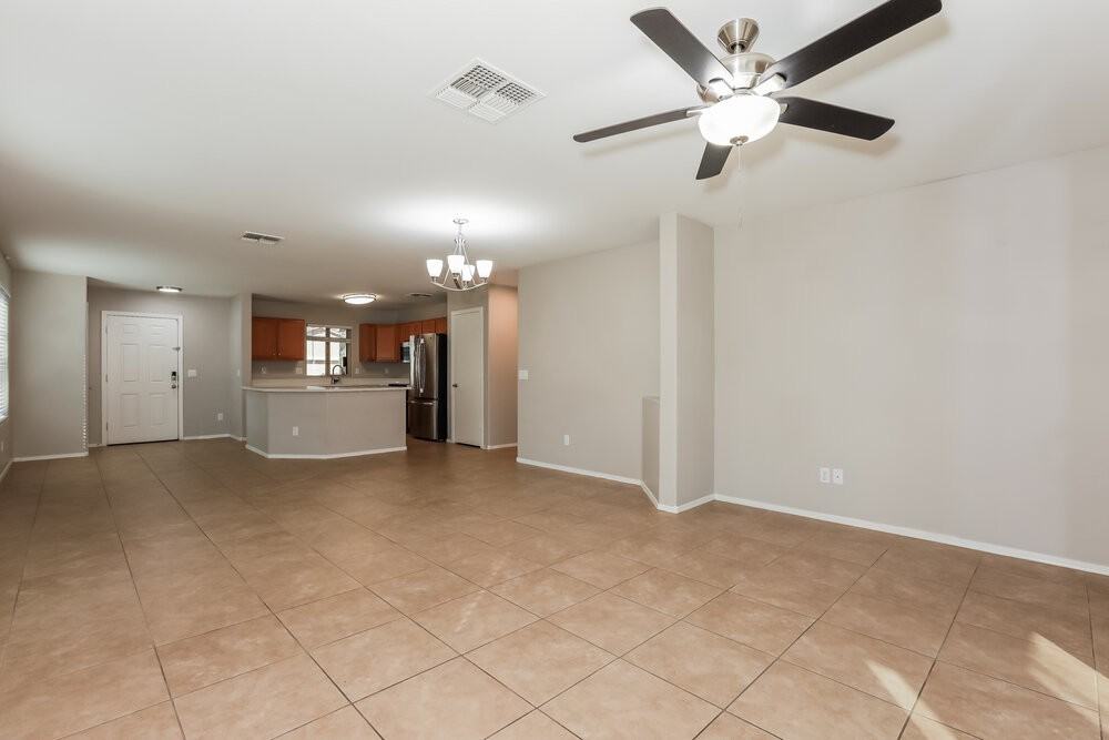 2541 S De Soto Rd - Photo 3 of 16