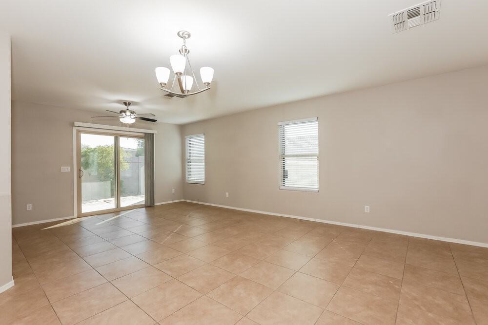 2541 S De Soto Rd - Photo 5 of 16