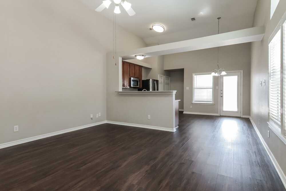 8912 Wild Rose Ln - Photo 3 of 16