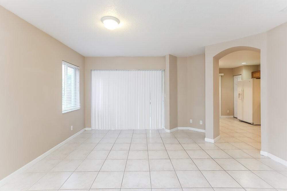 6168 Whalton St - Photo 3 of 15