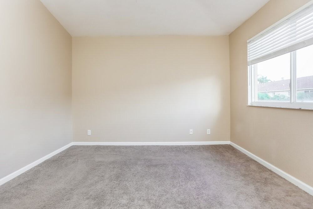 6168 Whalton St - Photo 7 of 15