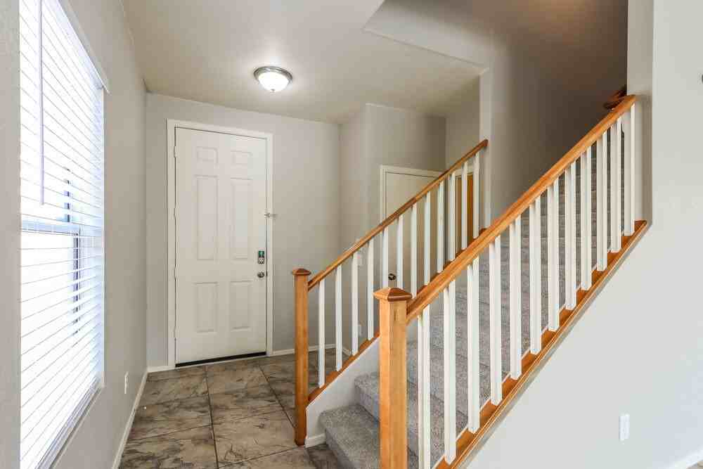 2068 S Mcconnell Dr - Photo 4 of 17