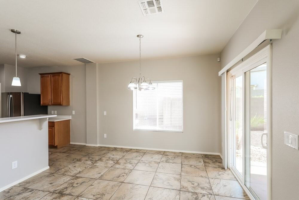 2068 S Mcconnell Dr - Photo 7 of 17